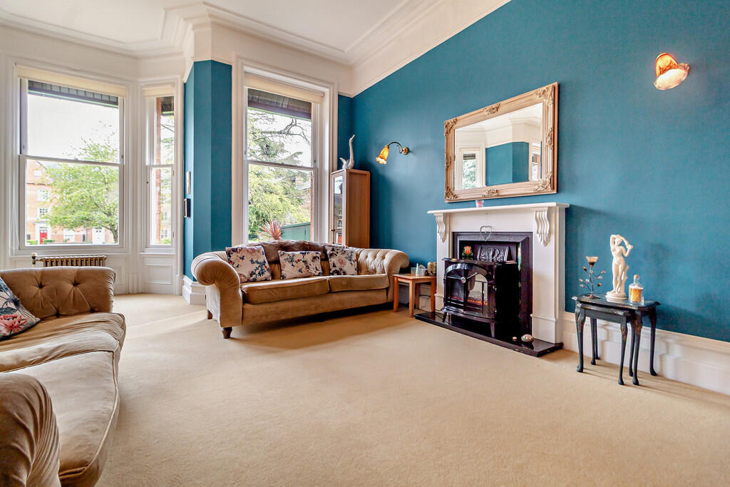 8592620-interior0...