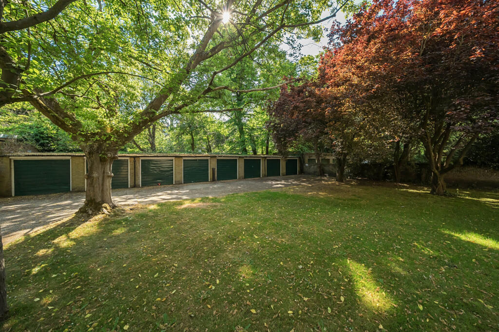 18-6823079b31c33-...