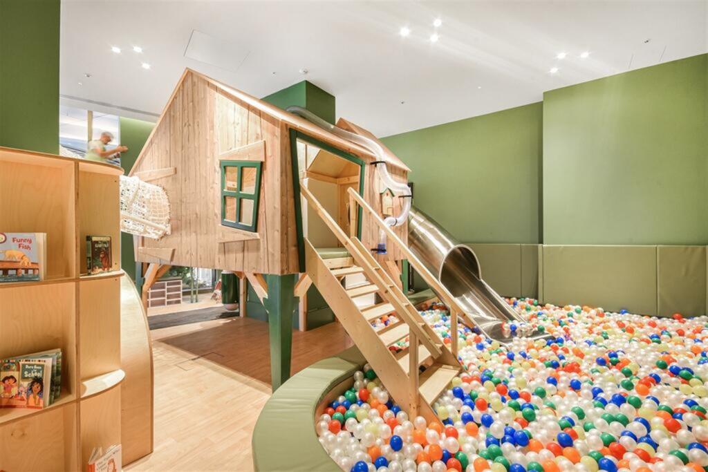 Kids play room 