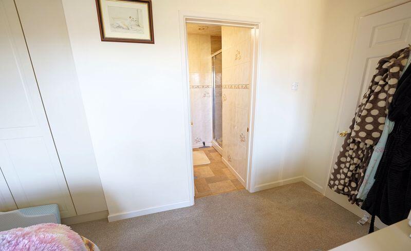 to the En suite