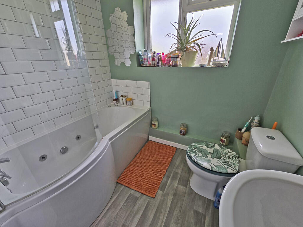 Bathroom (3)