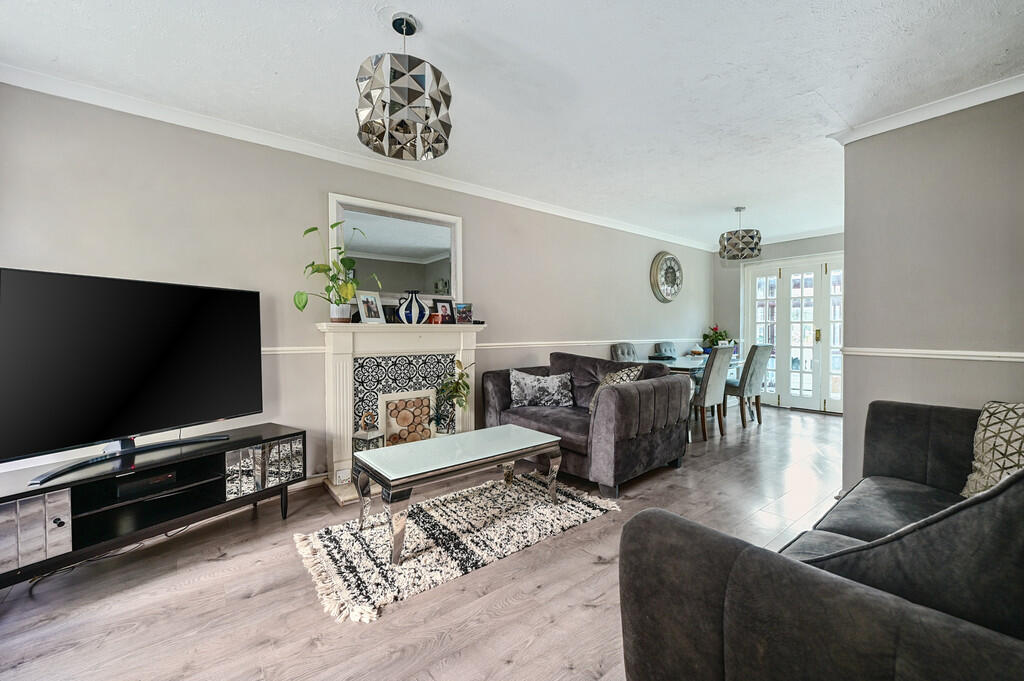 38 Quebec Gardens...