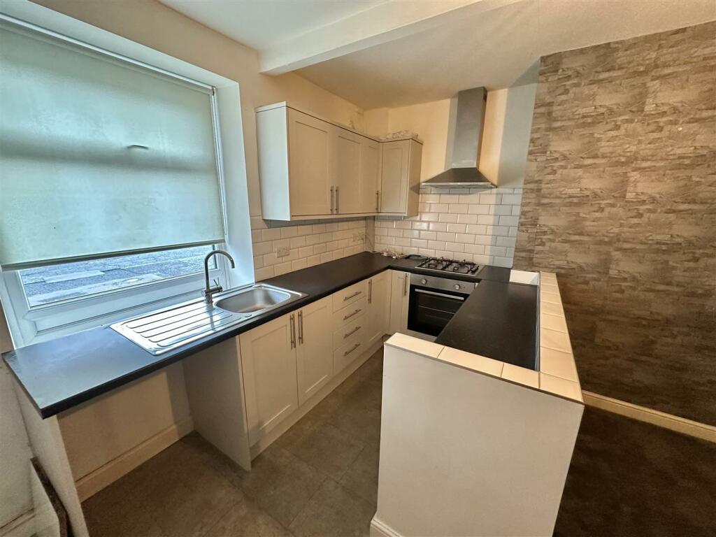 Bramleys Estate Agents - Hollinbank Lane - Heckmon