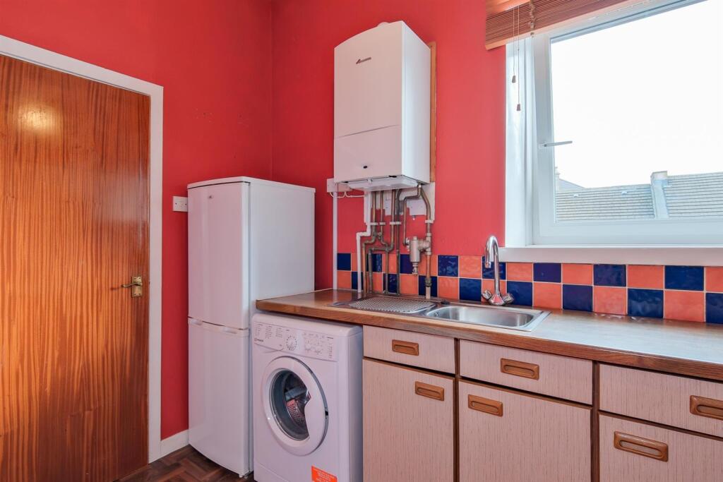 008-29 Miller Street, Wishaw, ML2 7BB.jpg