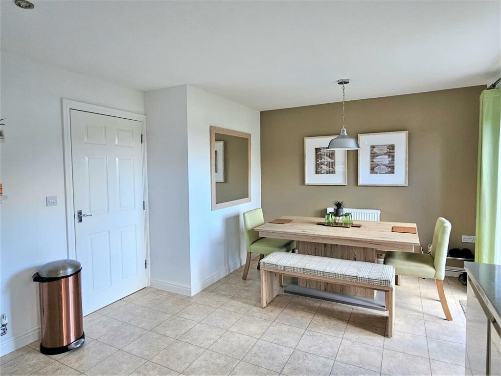 Kitchen dining room.jpg