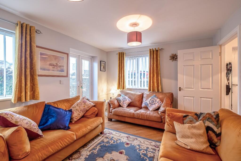 22 Bay View Road (2 of 15).jpg