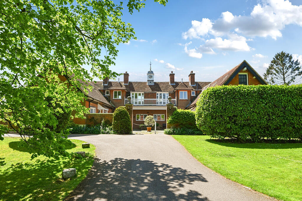 2 Salcote mews tn...