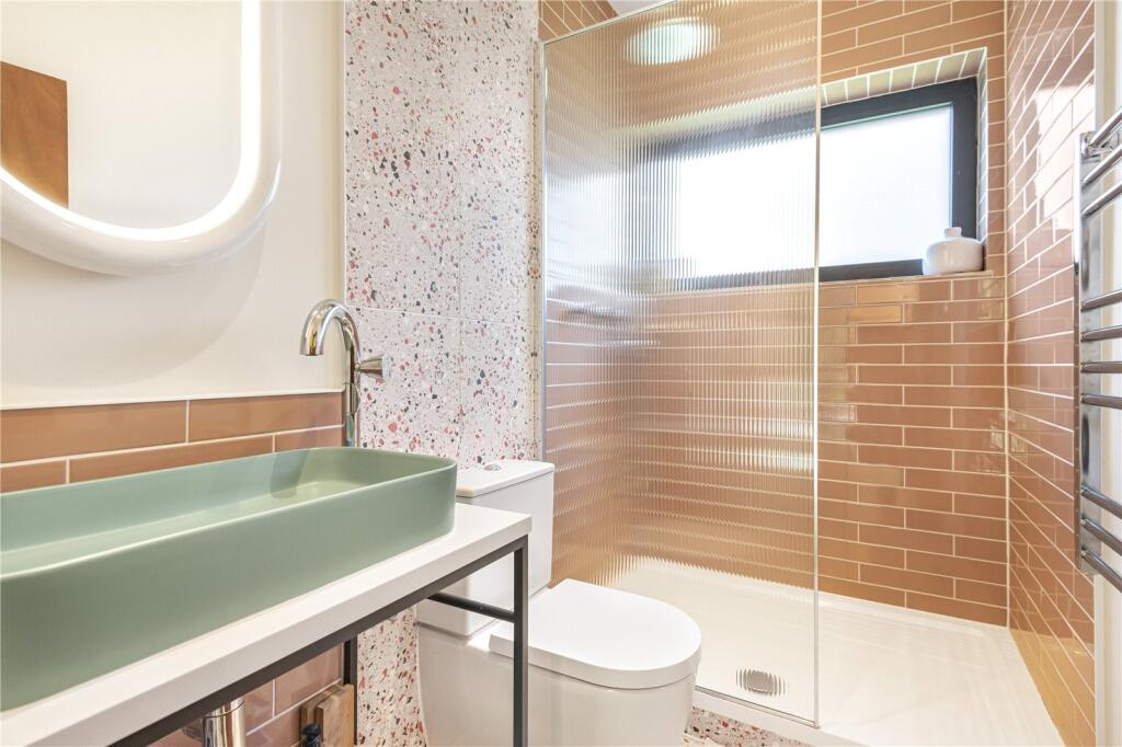 En-Suite Bathroom