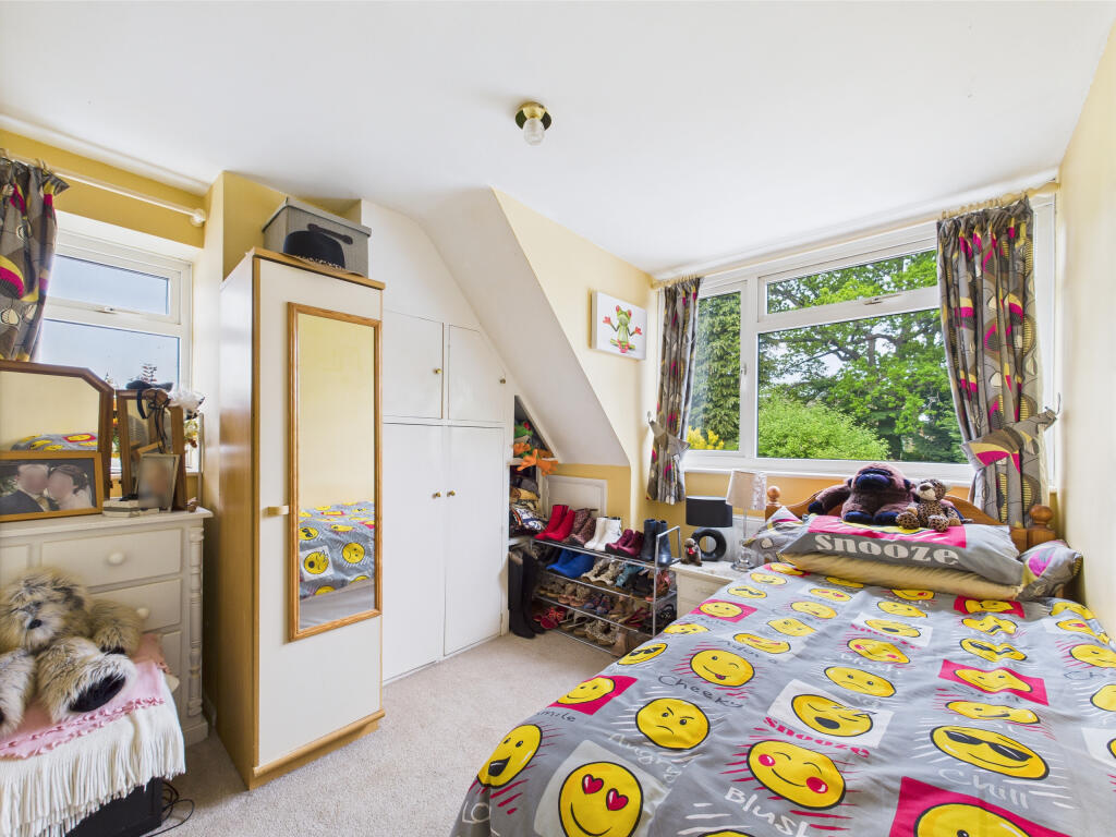 CAM01354G0-PR0500-STILL013