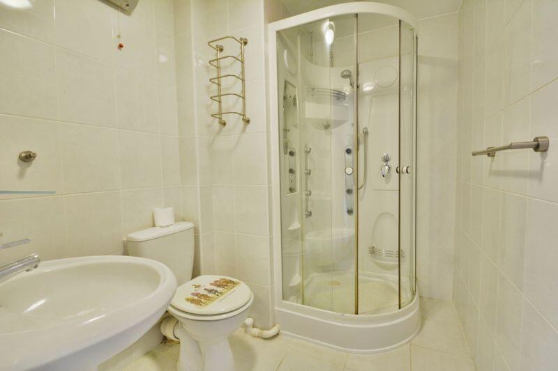 Ensuite shower room