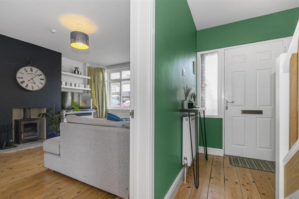 Entrance Hallway.jpg