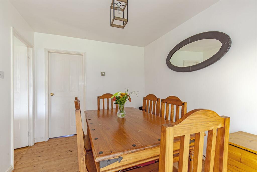 Dining Room-3.jpg