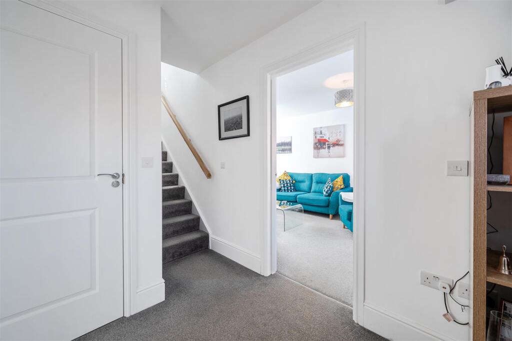 5 Plantation Lane, Towcester