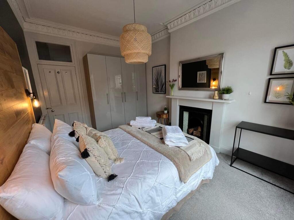 Bedroom 1.3