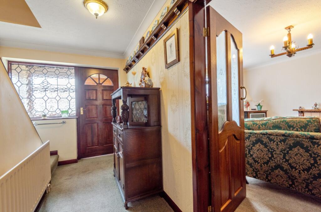 1299964-6-683cdca41d9c2