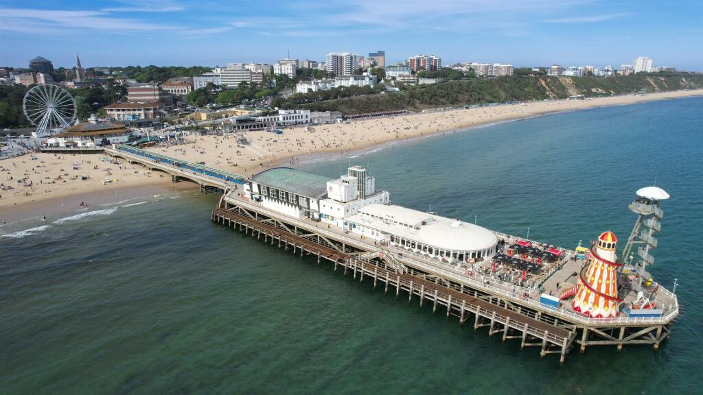 Bmth Pier.jpg