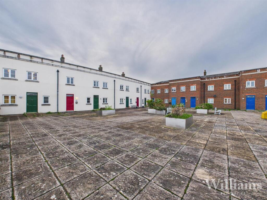 CAM02861G0-PR0531-STILL001 - Copy - Copy.jpg