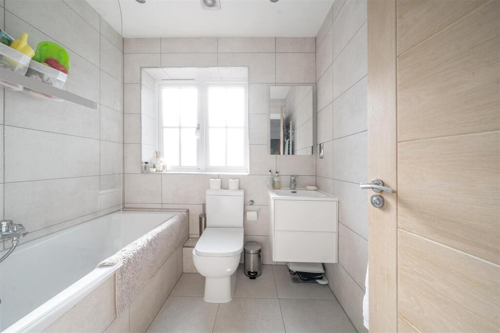 Family Bathroom: