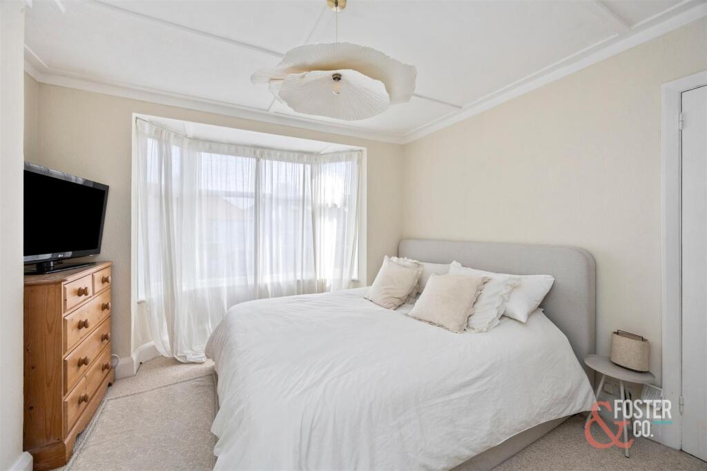 Aldrington Avenue, 6-024.JPG