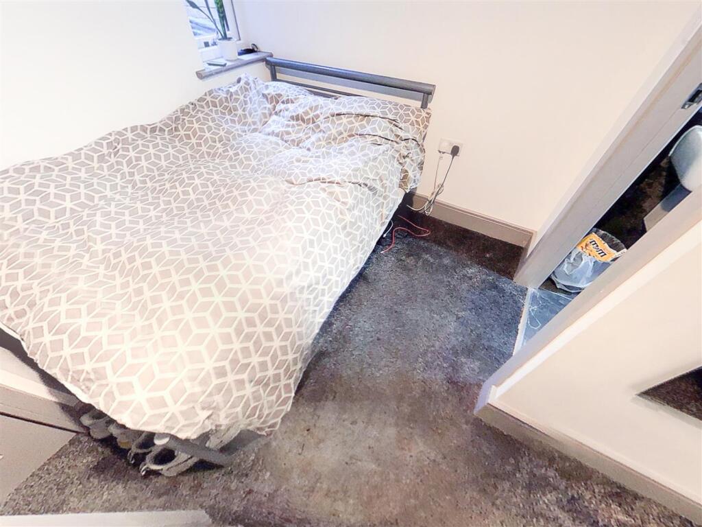 Screenshot 2024-10-0