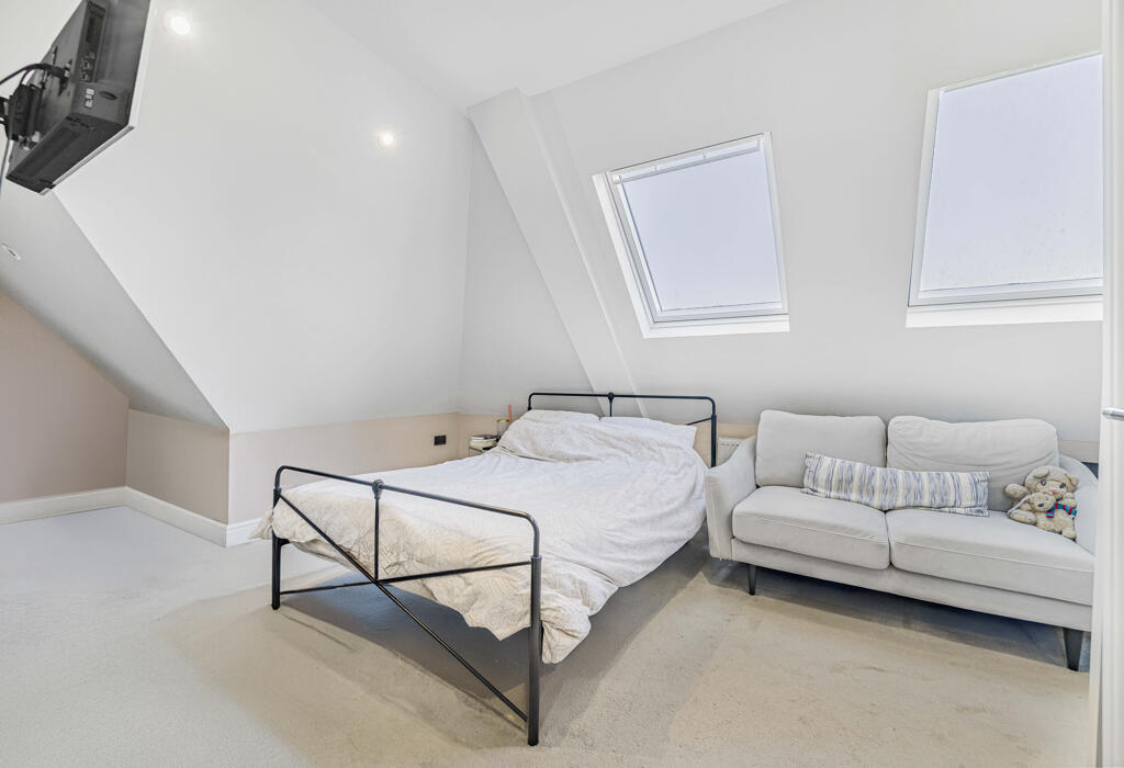 Mastere Bedroom