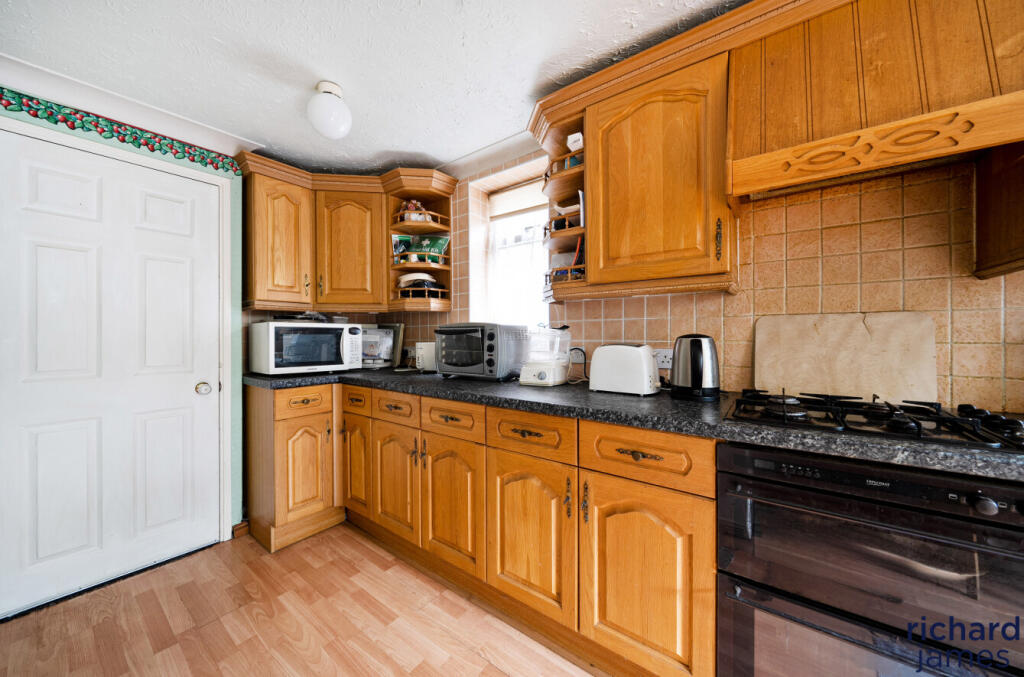 eed77ade8cdd4577bd2d0d918893c4f7