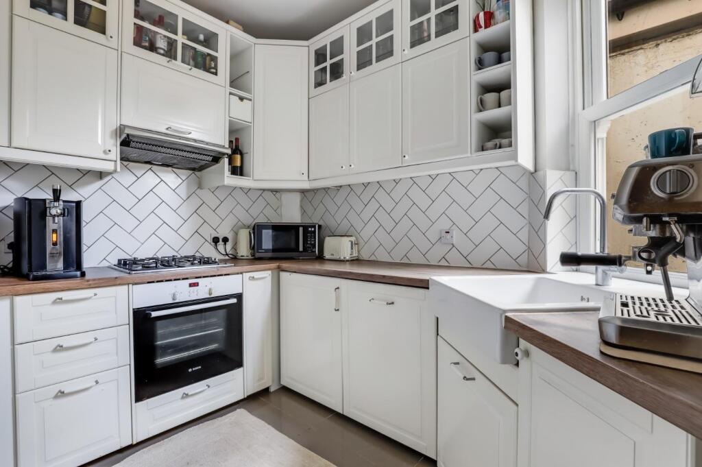 07-c1b8JHPropWorld - Flat 2, 57 Cator Road - 19 - 