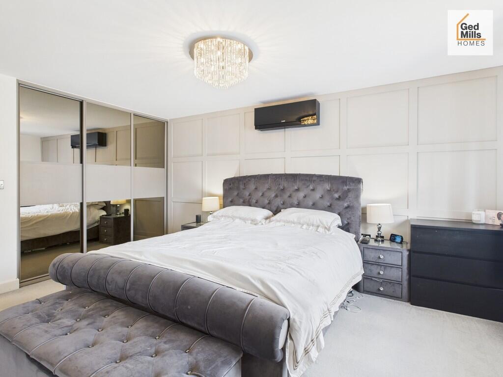 CAM04261G0-PR0092...