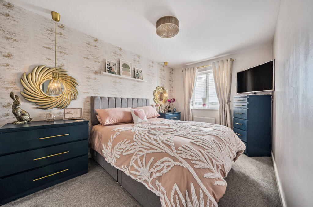 1317693-13-6867a5...