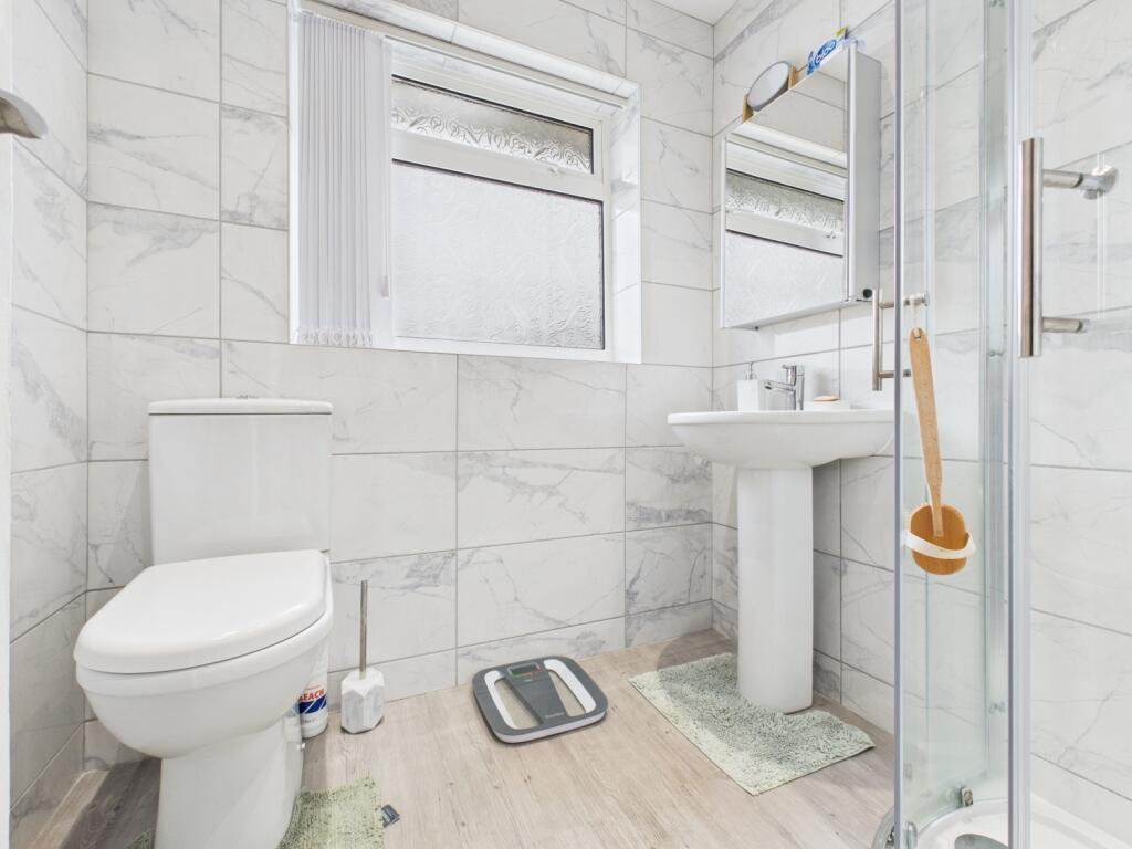 CAM03729G0-PR0150-STILL025