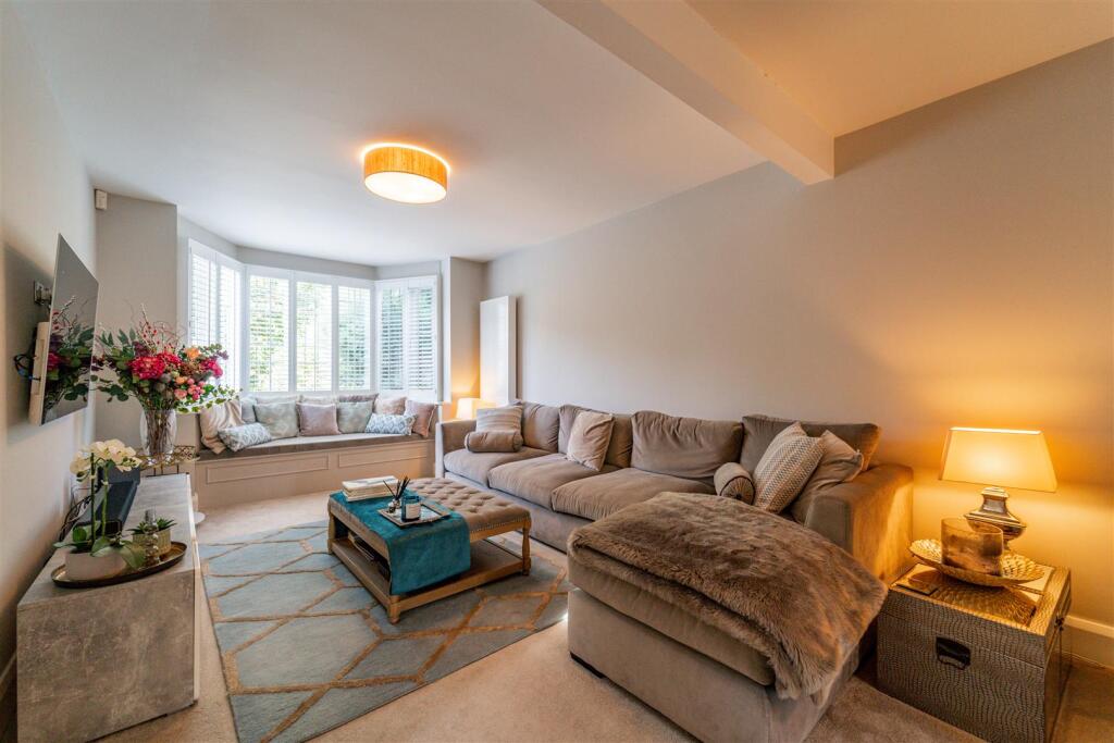 Lounge/ Reception Room