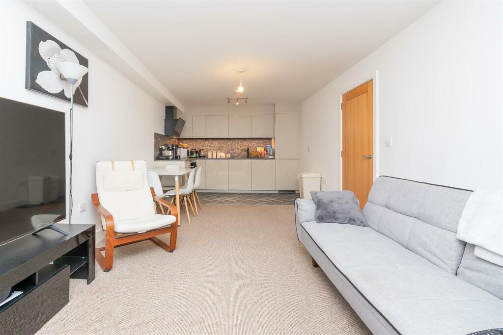 Flat-14-Centro-BS1-12.jpg