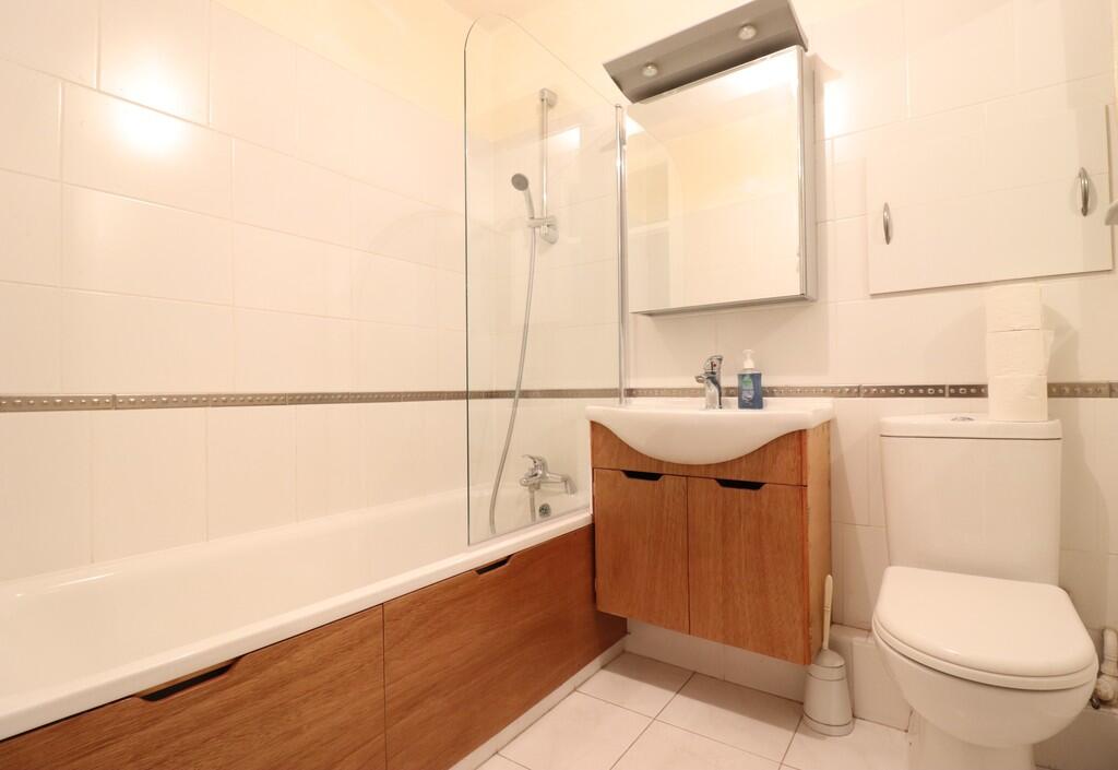 15 Marlow House b...