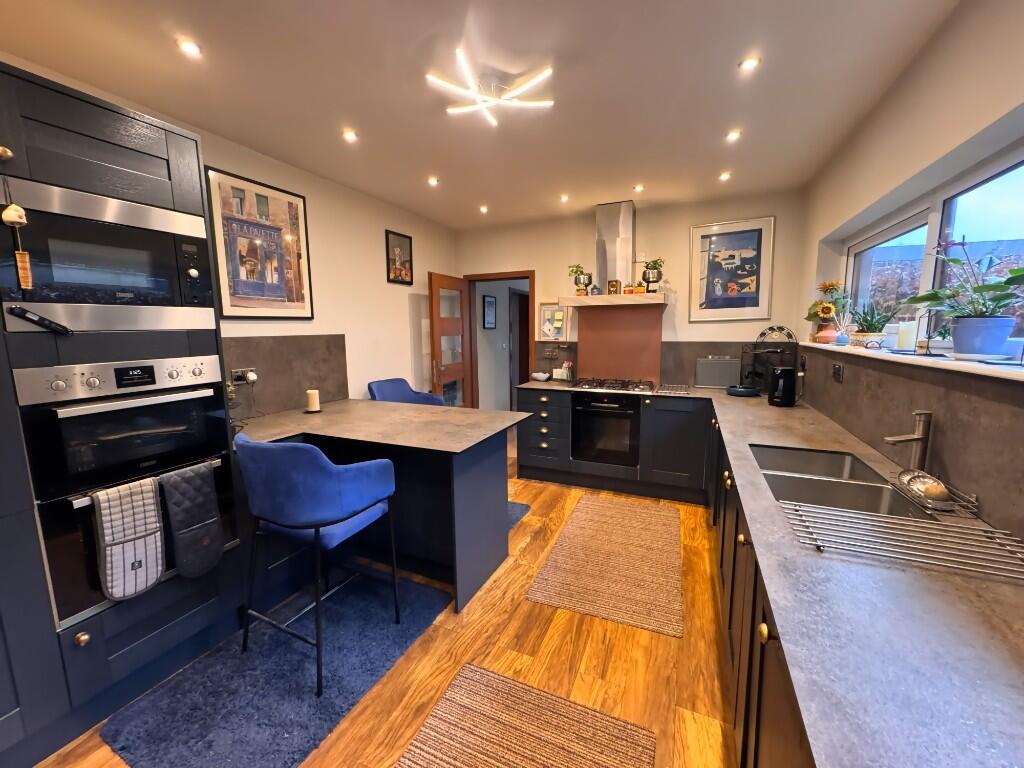 Kitchen 3