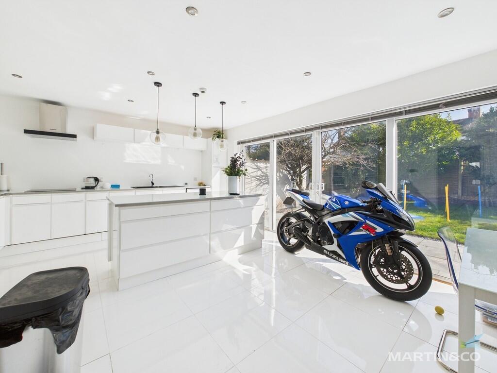 CAM03111G0-PR0282...