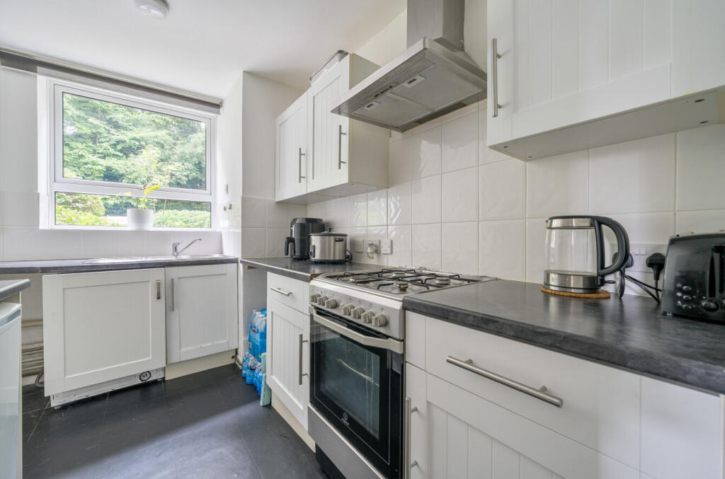 1324778-7-6883833...