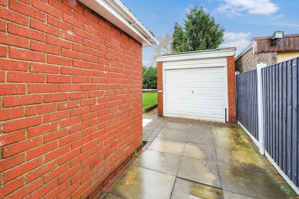 Detached Garage