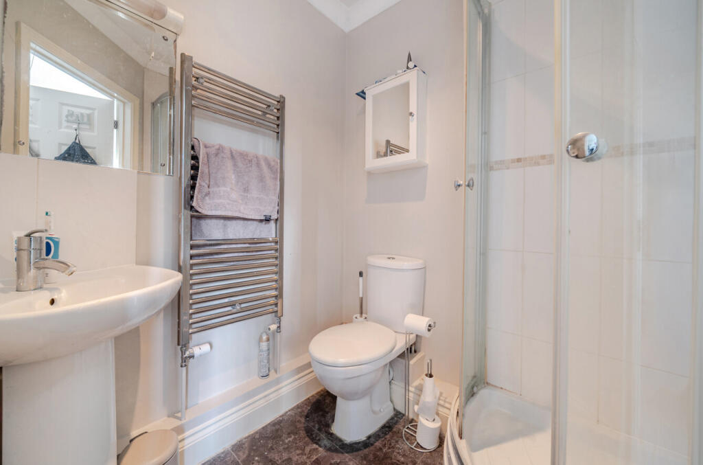 1376884-12-6915f6...