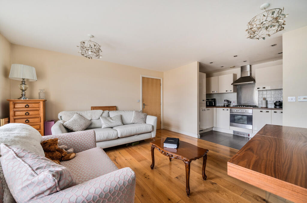 1370317-8-69089d5...