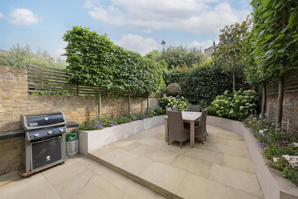 12 Ovington Street Hi-39.jpg