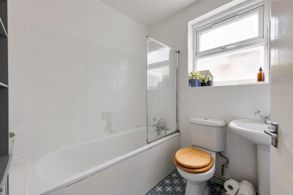 Shernhall Street, E17