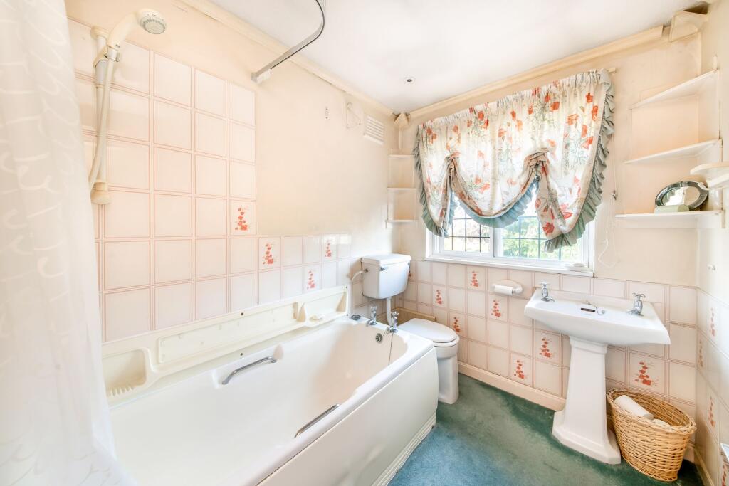 HOUSE BATHROOM