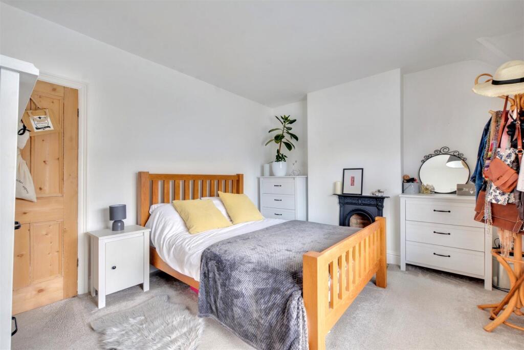 Bedroom One_3.jpeg