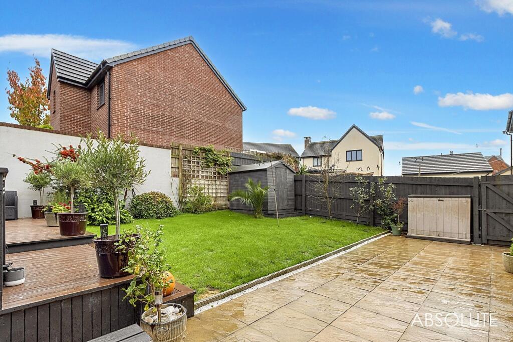 Rear enclosed garden