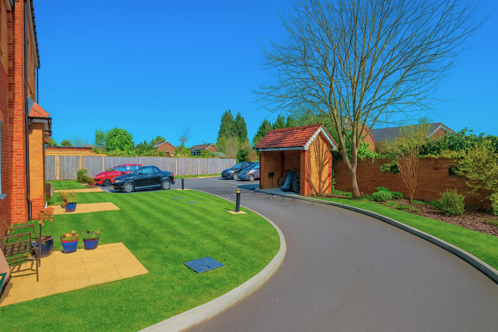 ChatGPT Image Aug 18, 2025, 02_11_06 PM.png