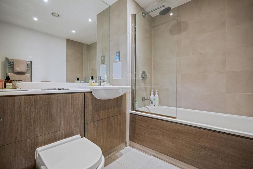 01-99d382259-HMF-JJ-Clift House-2 (1)-medium.jpg