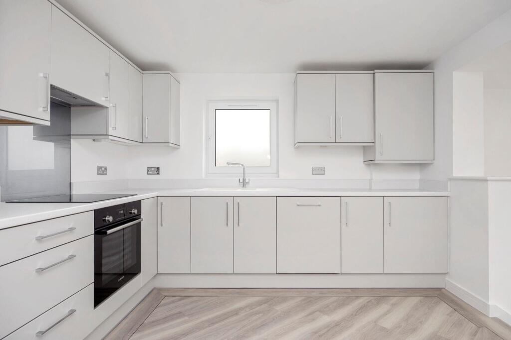 Cowdens Close 1a KITCHEN.jpeg