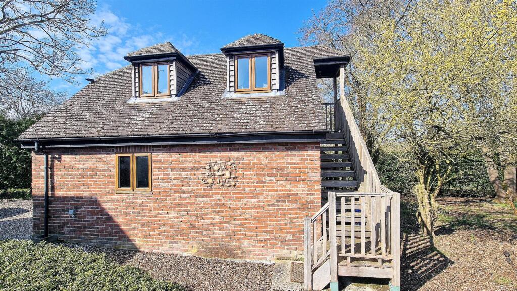 GARAGE - OFFICE 2.jpg