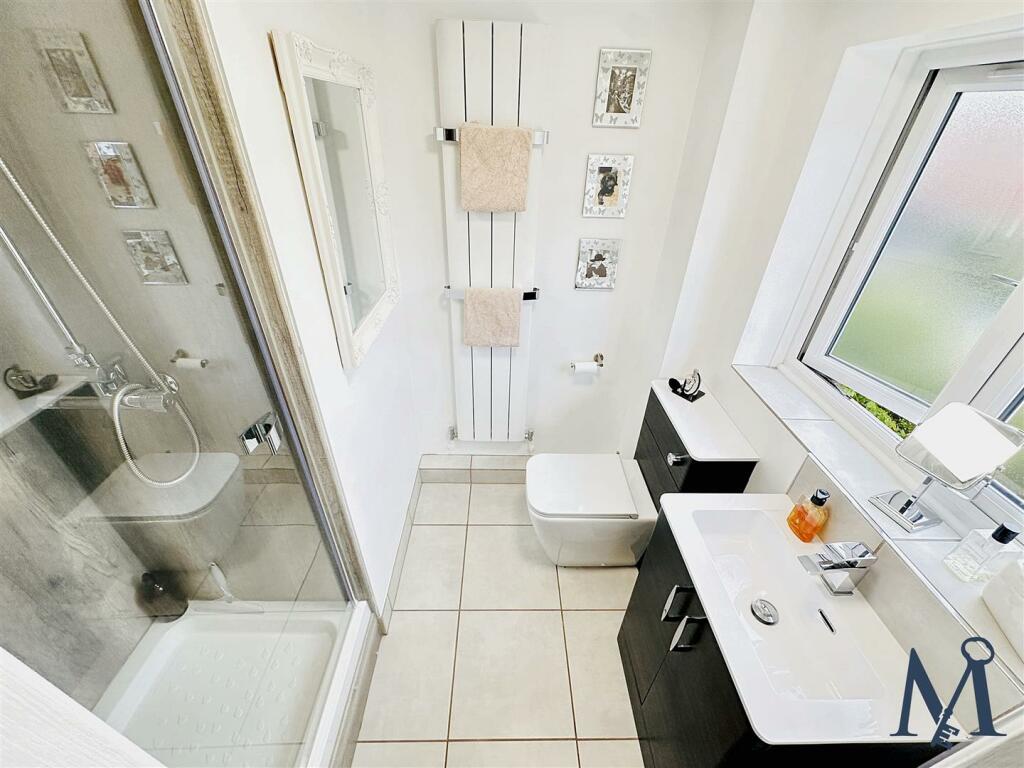 Family Shower Room