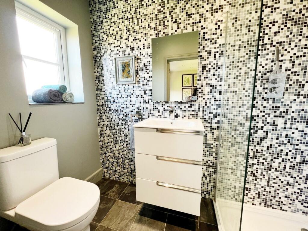 En Suite.jpg